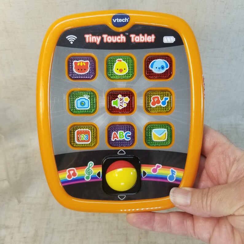 Tableta interactiva Vtech Tiny Touch para niños pequeños, con luces y números ABC. imagen 3