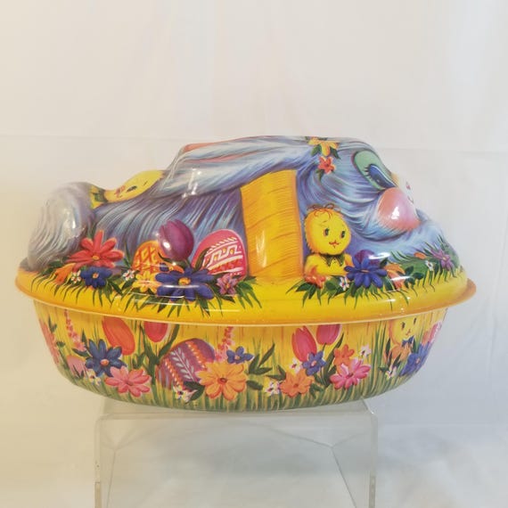 Vintage Easter Bunny Plastic Egg Basket Molded Candy Container 3D