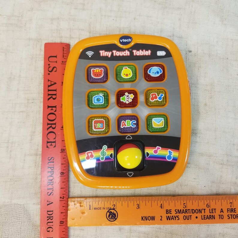 Tableta interactiva Vtech Tiny Touch para niños pequeños, con luces y números ABC. imagen 4