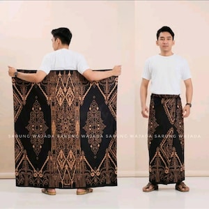 Men&#39;s Cotton Batik Sarong: Traditional Indonesian Design