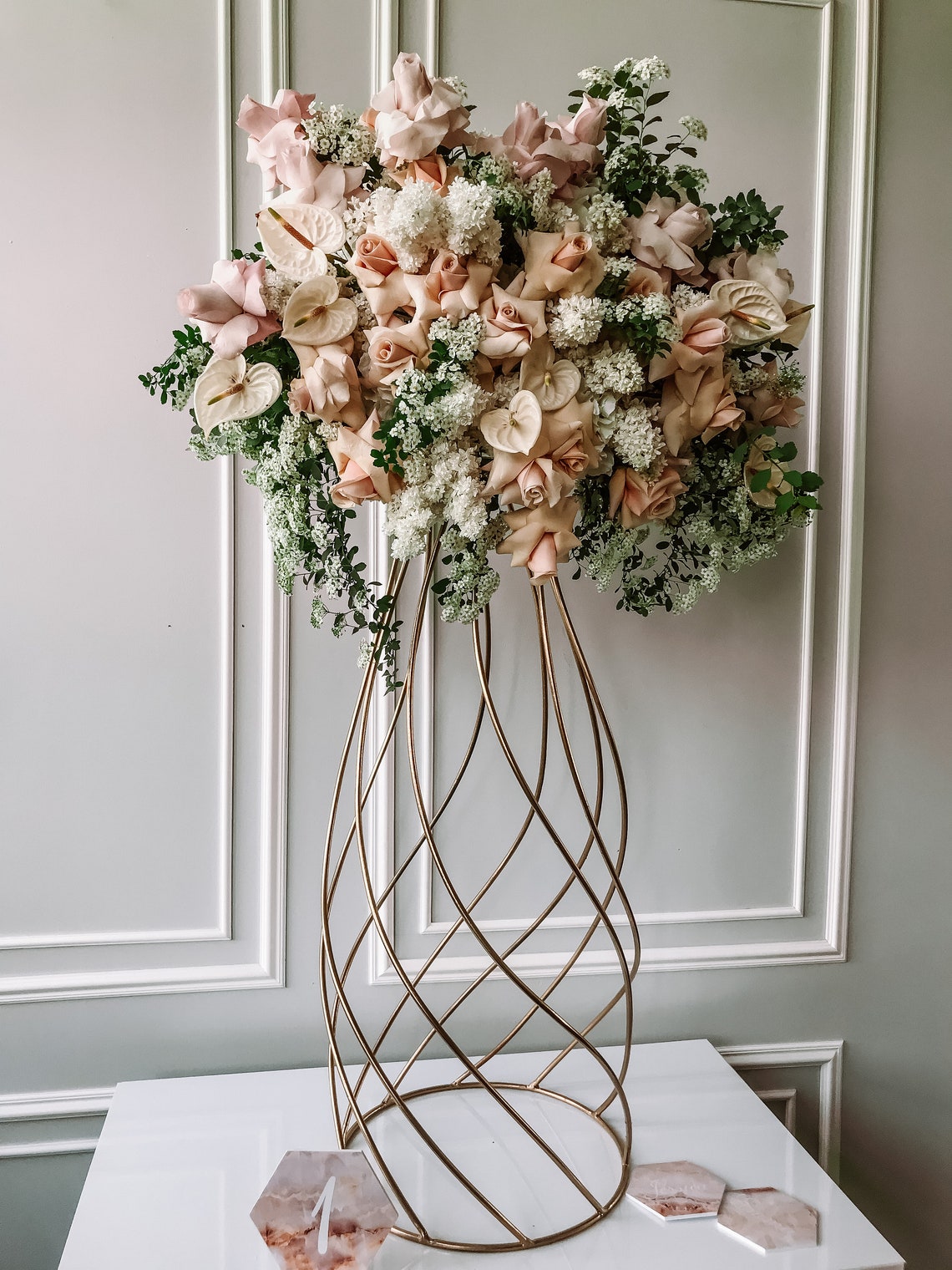 Elegant Metal Wedding Table Centerpieces for Timeless Celebrations