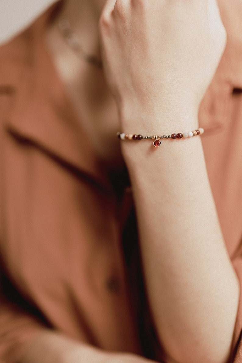 Genuine garnet bracelet, Dainty garnet charm bracelet with agate beads, January birthstone bracelet for her, Vintage garnet jewelry gift image 3
