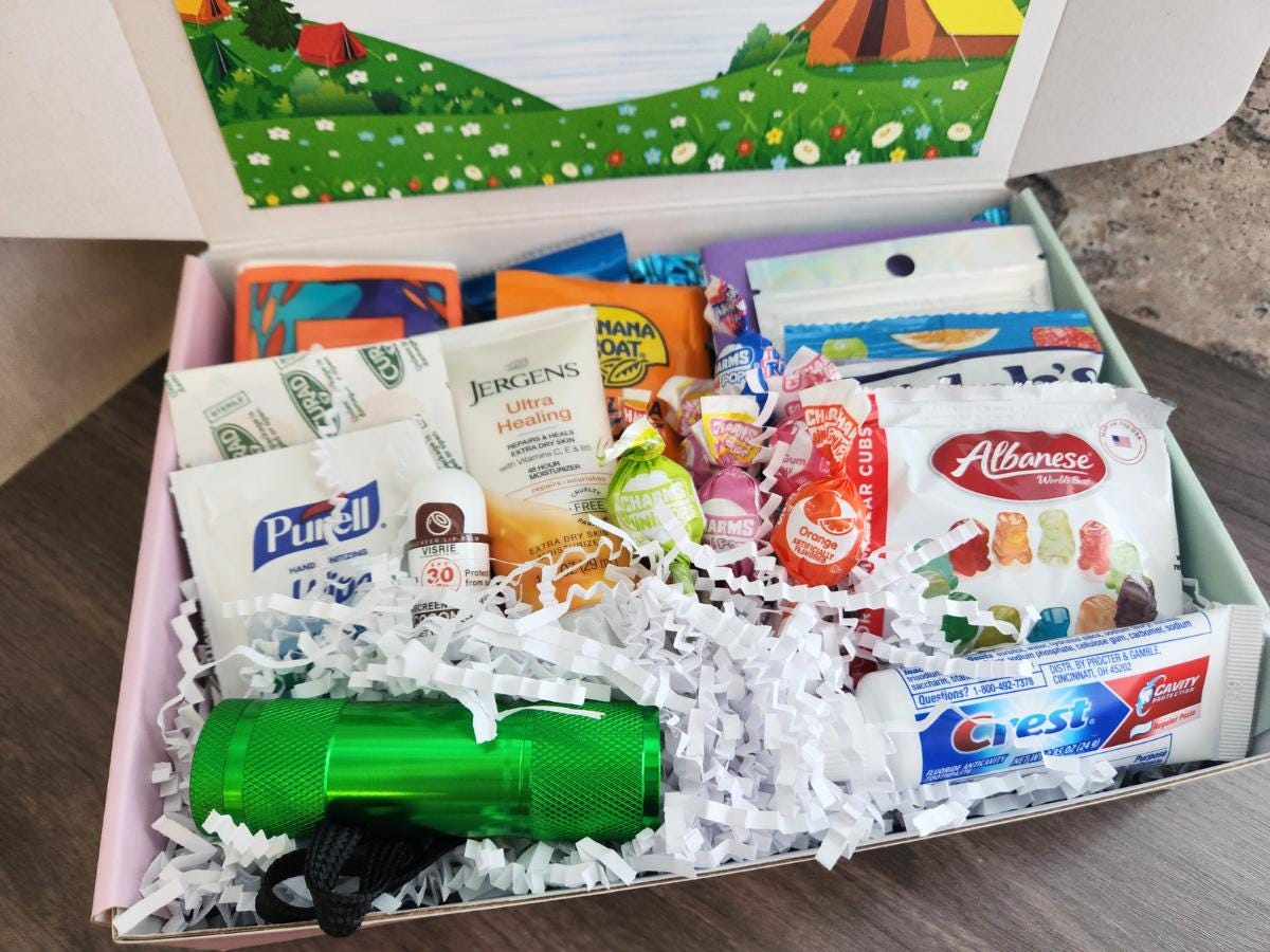 M CAMP　GIFT BOX Deluxe Summer Camp Care Package – Personalized Camper Gift Box