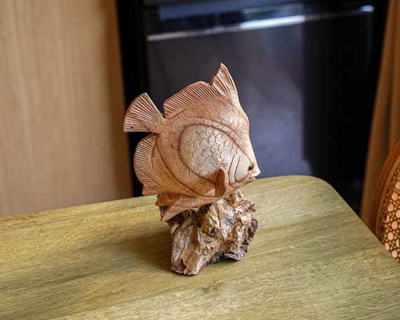 木製の魚の像 8インチ / 20 cm、テーブル装飾、テーブル像、自然彫刻