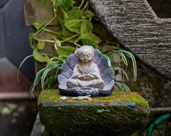 Meditating Buddha On Leaf 5.5 Inch / 13 cm, Mini Buddha, Buddha Statue, Concrete Figurine, Garden Decor, Outdoor Decor, Housewarming