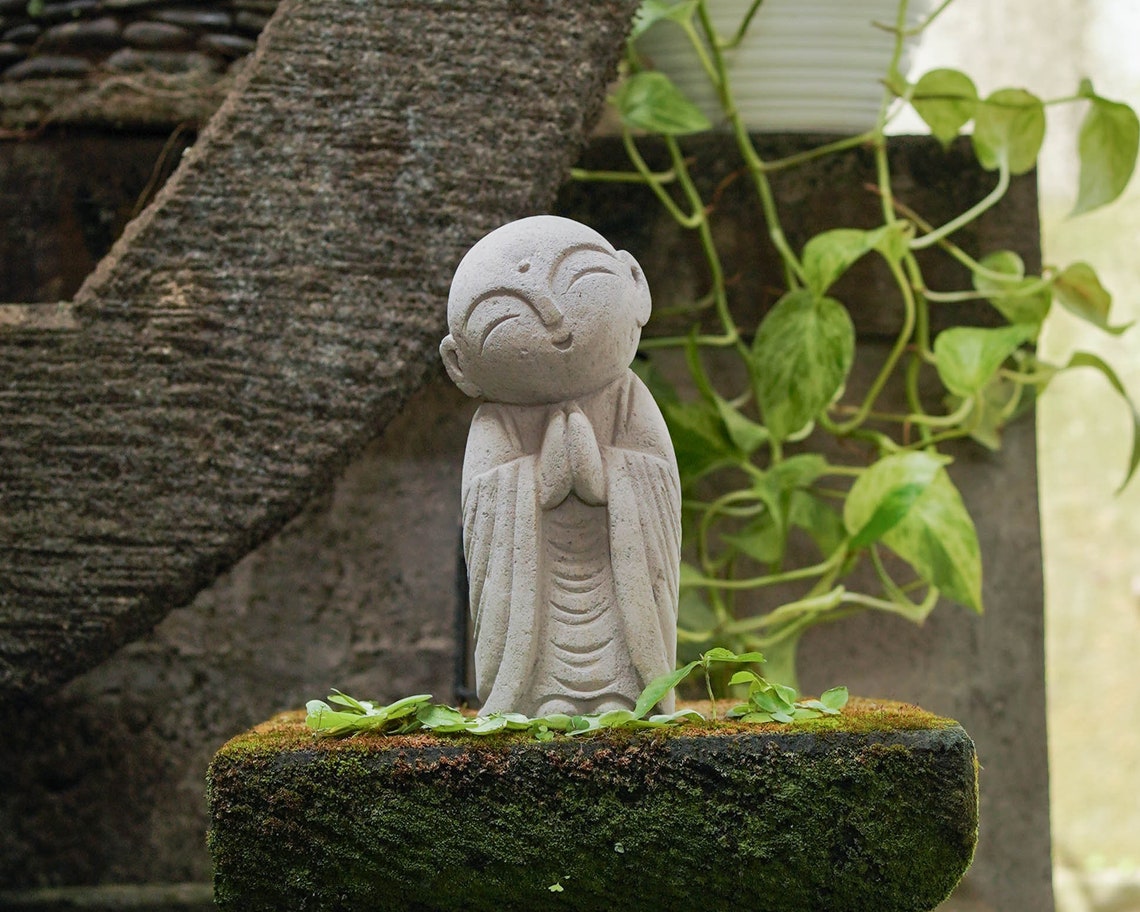 Jizo Statue 9 Inch / 22 cm Stune Statue Jizo Figurine Jizo image 1
