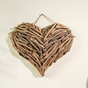 Driftwood Wall Art 15 Inch / 38 cm, Driftwood Heart, Wall Decoration, Wall Art, New Home Decor, Living Room, Housewarming, Birthday Gift