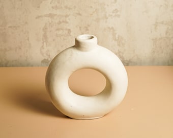 Minimalistische Betonvase, schlichte Vase, moderne Vasendekoration, Raumdekoration, Tischdekoration, handgefertigt, Kunst