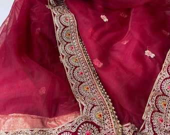 Sabyasachi traditionnel inspiré travail brodé mariée, vêtements de mariage indien Dupatta, beau travail brodé Zari Chunni