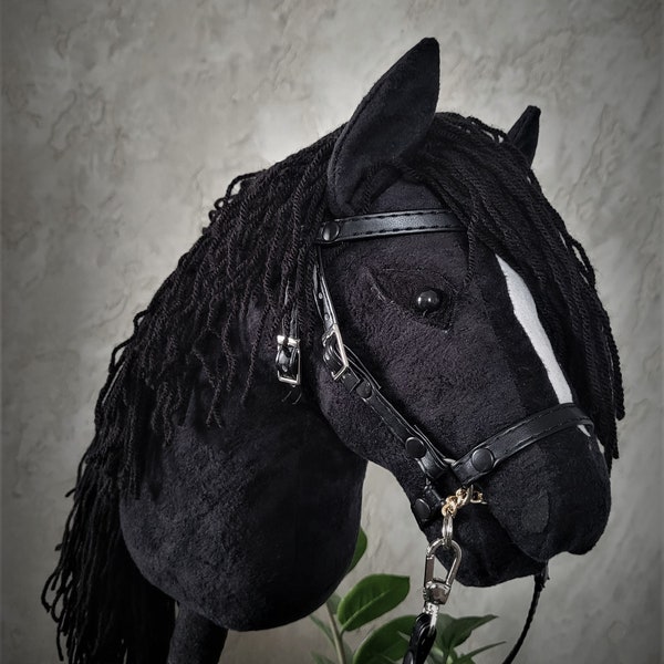 Hobby Horse NEGRO con una mancha A4