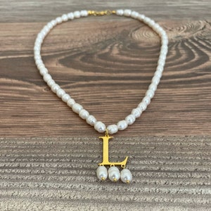 Anne Boleyn personalisierte Süßwasserperlen-Halskette, S925-Silberanhänger, Brautjungfern-Halskette, individuelle Halskette für Mama, historischer Schmuck Bild 5