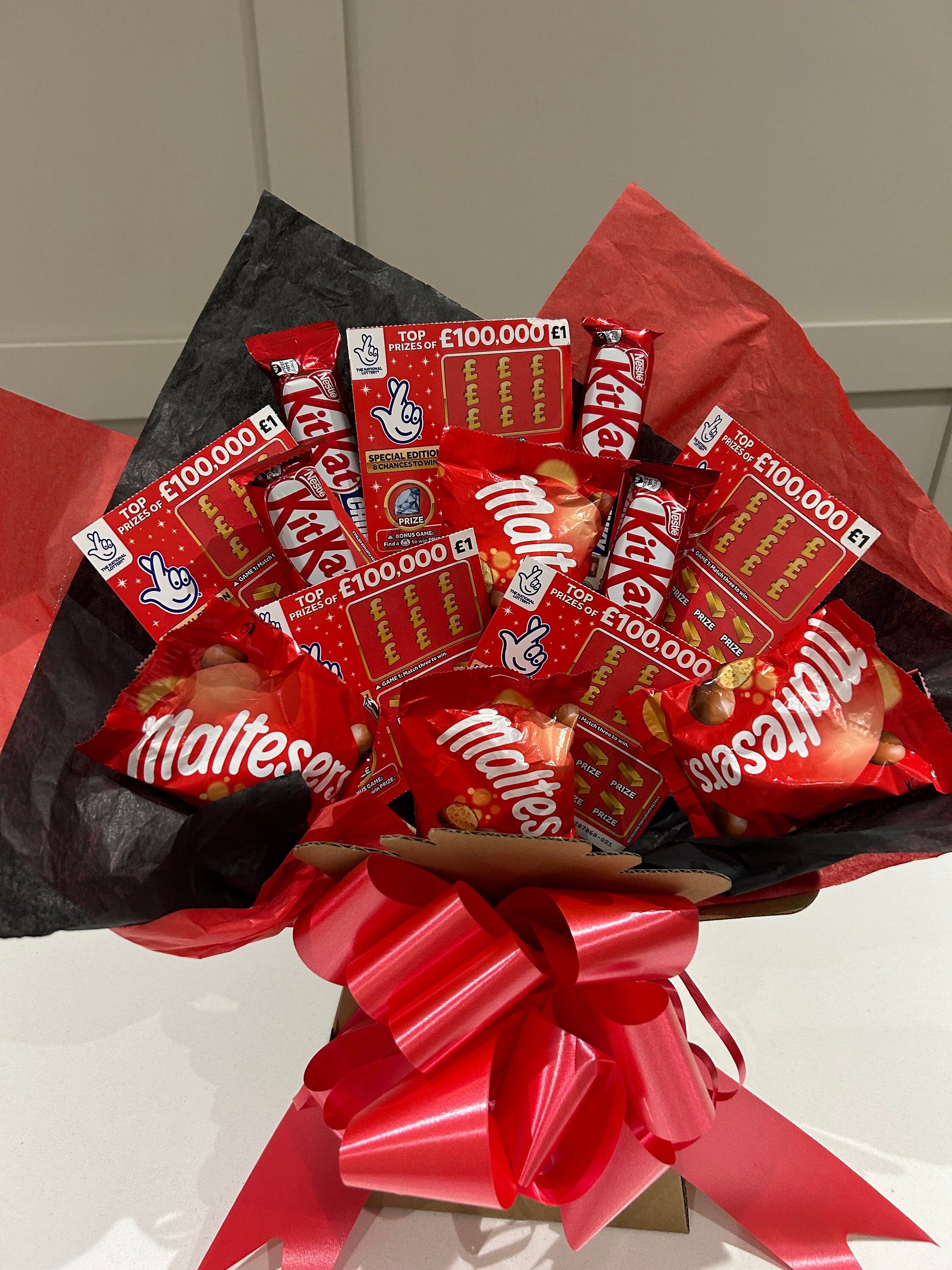 Valentines Gift Hamper Scratchcard Bouquet Chocolate Bouquet Malteasers