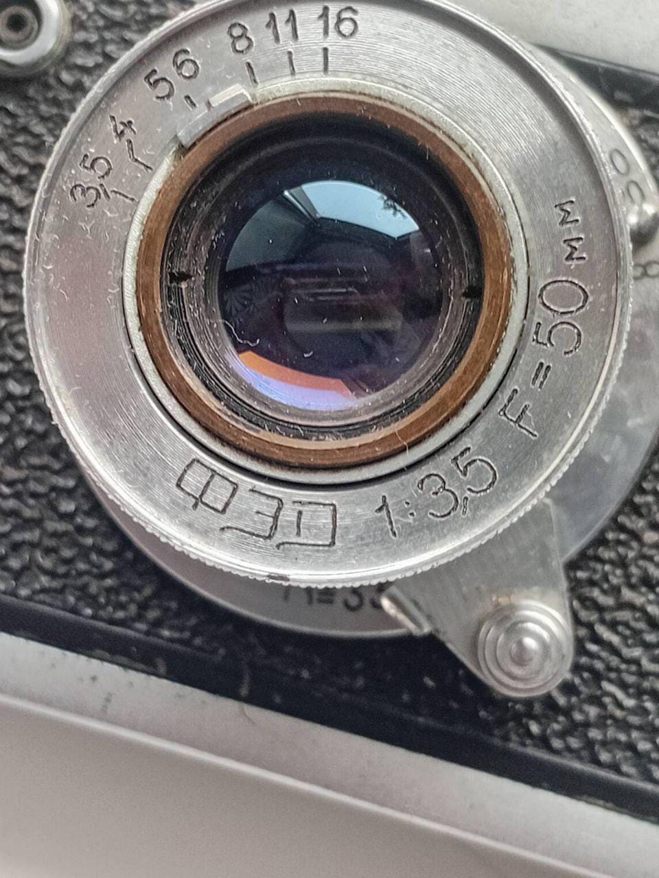 ヴィンテージカメラ FED-2。ソ連製（1960～1970年）。FEDレンズ搭載
