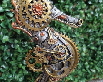 Caballito de mar mecánico Steampunk: adorno de resina con mecanismo de relojería / Decoración fantástica para el hogar