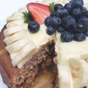 8&quot; Hummingbird Delight Cake! Loaded with Pineapple, Banana and Walnuts. The BEST EVER! It&#39;s Moist and Delicious. With Cream Cheese Icing.