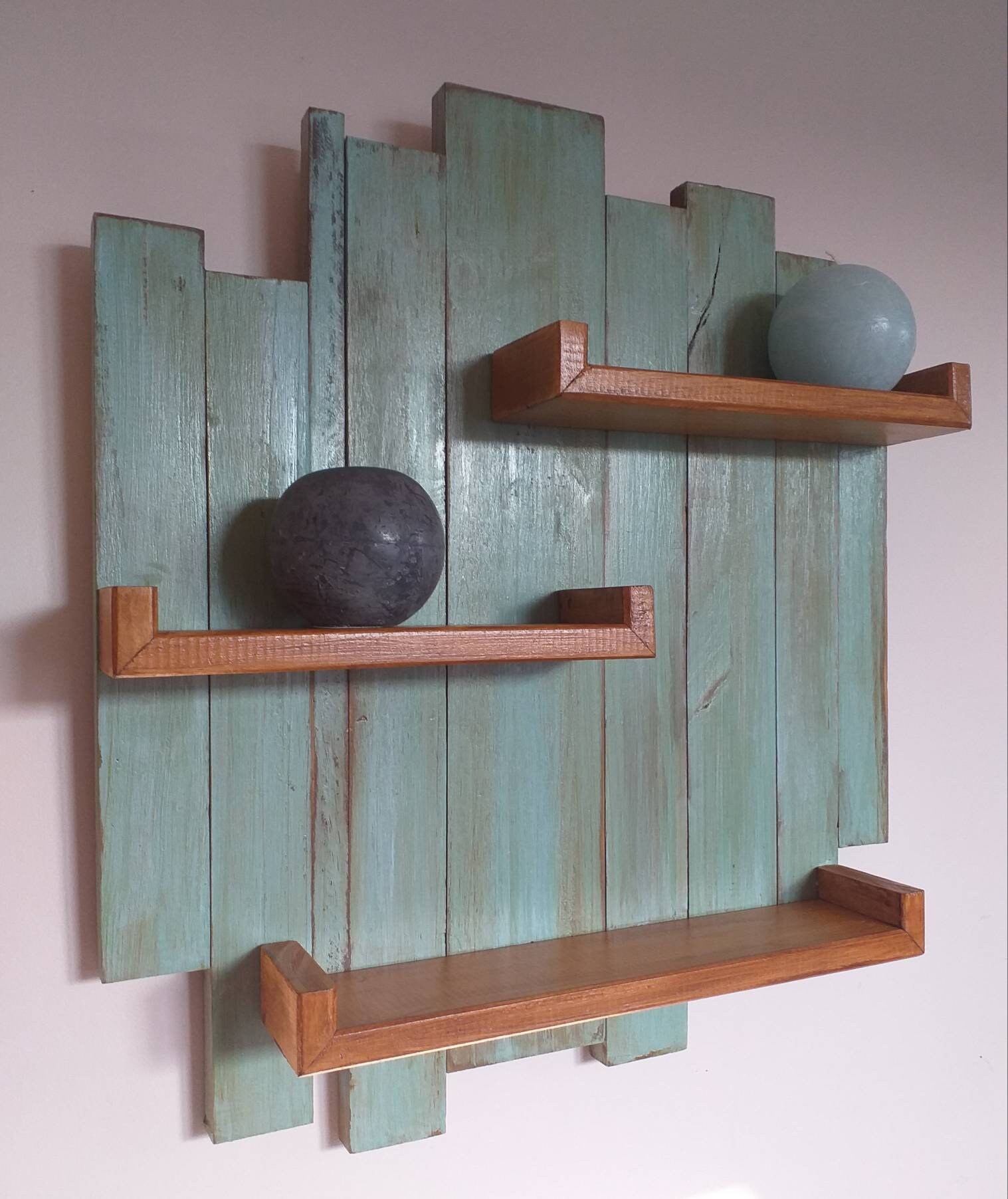 Etagère Décorative Bicolore.