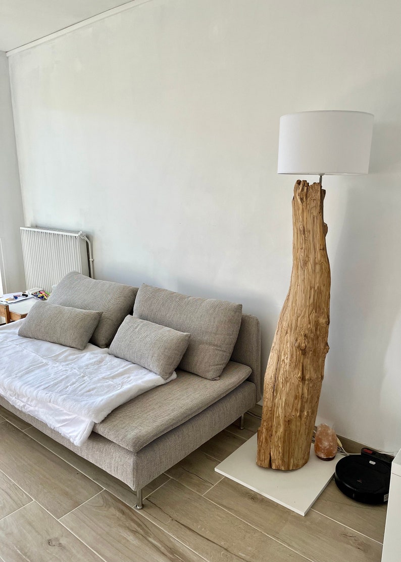 Lampadaire tronc d'arbre pour le salon, pièce unique et sur mesure image 1