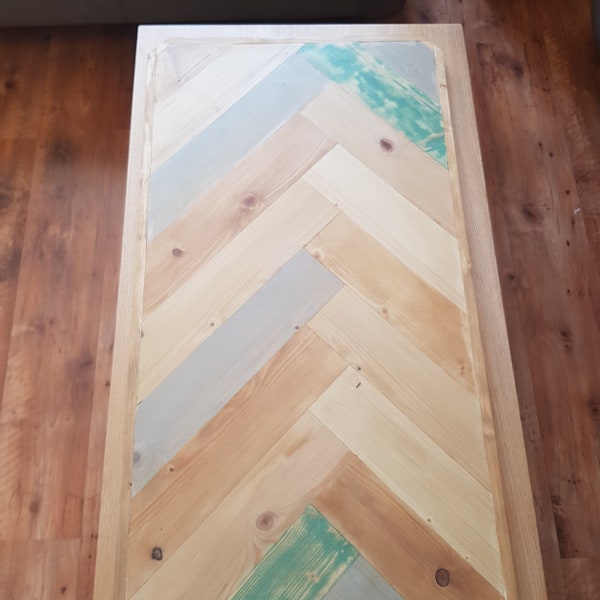 Plateau de table à chevrons sur mesure