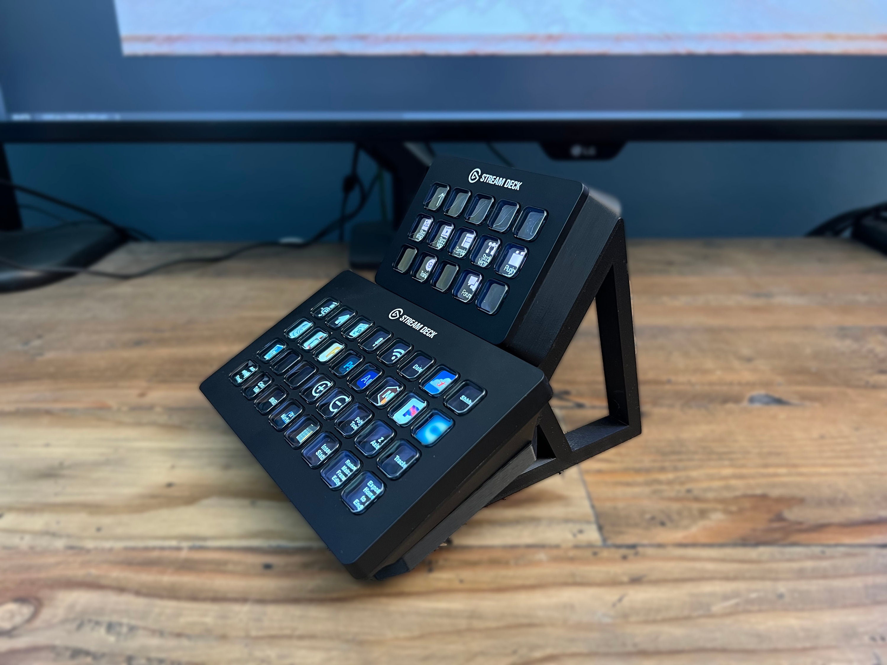 Dual Stream Deck XL Stand 