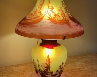 エミール・ガレ風アールヌーボーランプ：花柄ガラスデスクライト