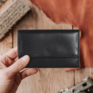 Portachiavi a tre ante in pelle pieno fiore G&T, custodia per chiavi, astuccio per chiavi, astuccio per chiavi, astuccio per chiavi, portachiavi con 6 slot per chiavi