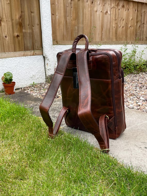 G&T Full-grain Leather Large Backpack for 17-inch Laptop, Padded  Compartment - Etsy