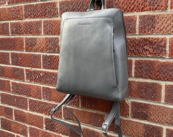 G&T Leather Classic Medium Backpack / Handbag