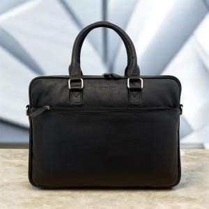 Bolso bandolera para portátil de piel plena flor: Granos y color tostado, correa ajustable.