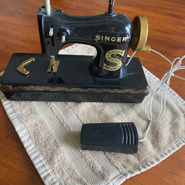 Antique Vintage Singer Toy Sewing Machine Etsy