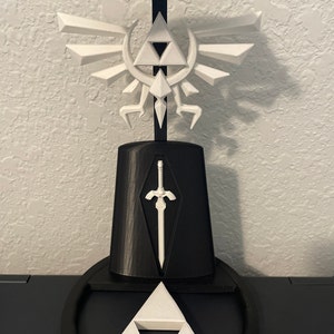 Hyrule Themed Headphone Stand with Crest of Hyrule, Master Sword, and Triforce Design image 4