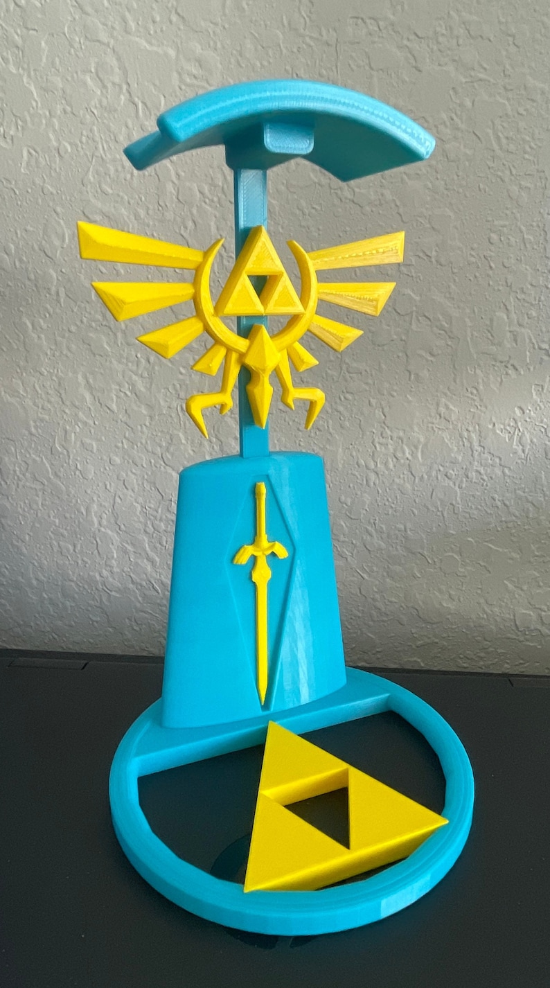 Hyrule Themed Headphone Stand with Crest of Hyrule, Master Sword, and Triforce Design image 5