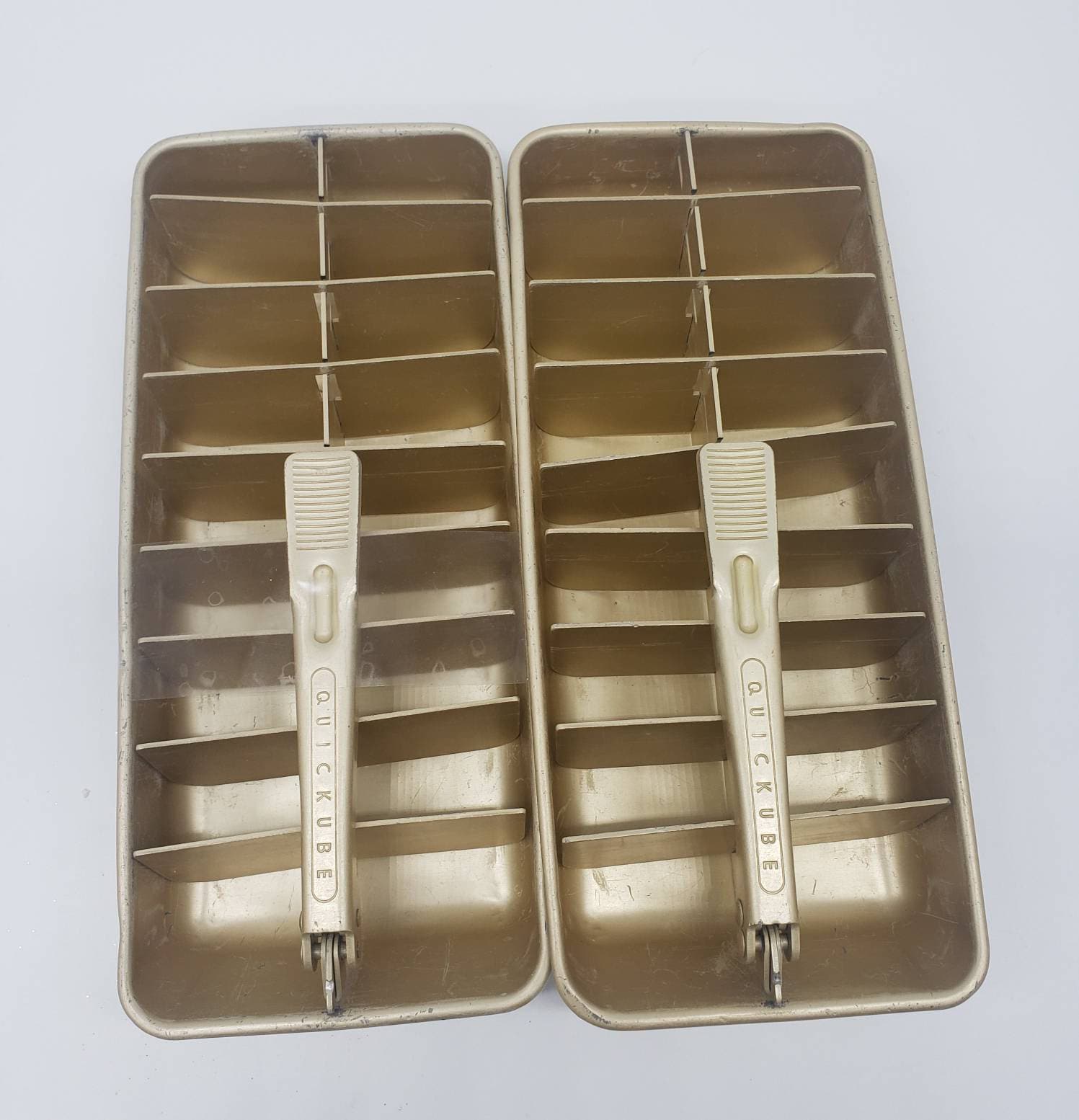 Vintage Aluminum Metal Ice Cube Tray Frigidaire With 20
