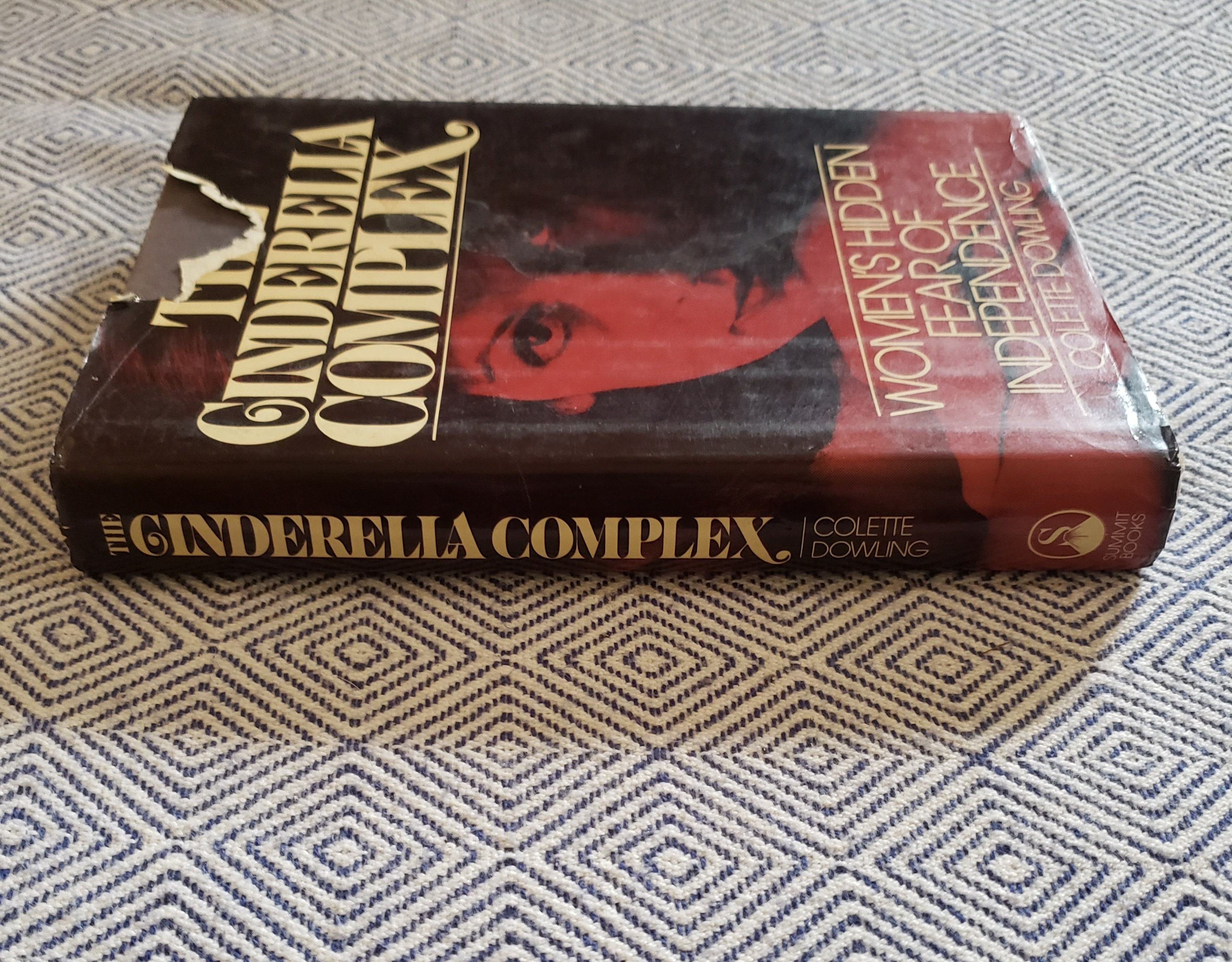 【中古】 CINDERELLA COMPLEX/HARPERCOLLINS UK/COLETTE DOWLING The Cinderella Complex: Dowling, Colette: Amazon.com: Books