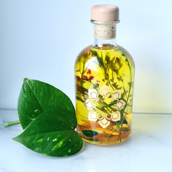 Tropical Luxury Bath Oil with Organic Ingredients by Aura Organics