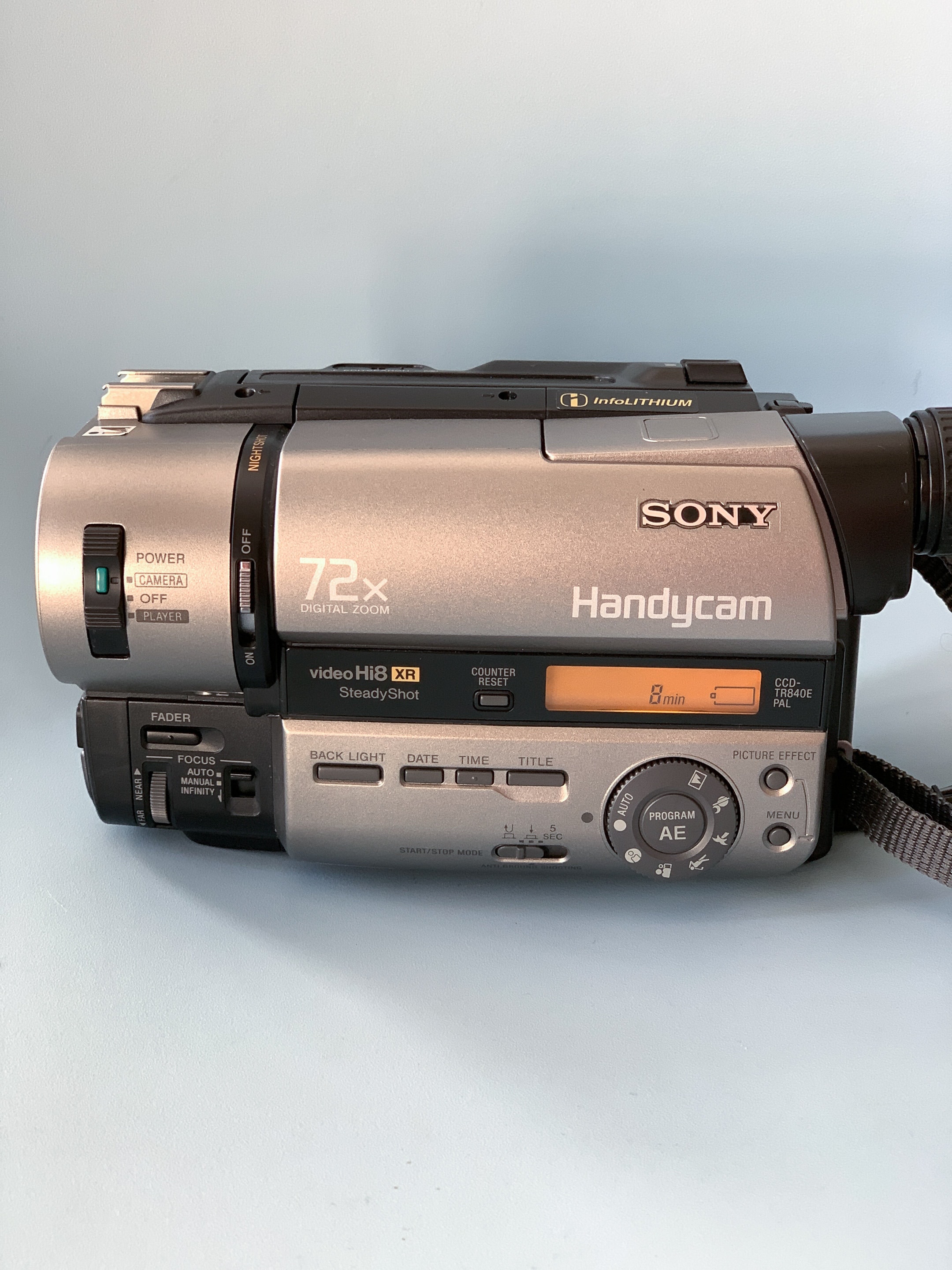 Sony CCD-TR 840E PAL Hi-8 Xr Vintage Camcorder With Night Sony CCD-TR 840E PAL Hi-8 Xr Vintage Camcorder With Night