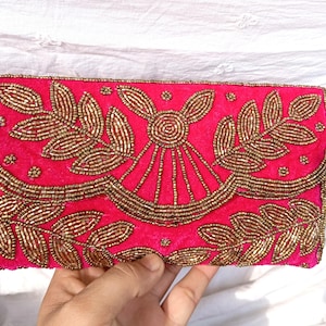 Bolso de mano rosa con cuentas hecho a mano, bolso de mano de terciopelo con cuentas doradas, bolso rosa, bolso de mano de noche para novias, bolso de mano bohemio con secuencia, bolso de mano bordado