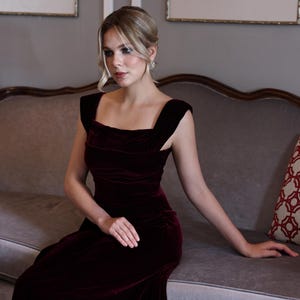 Square neck velvet dress MAIA, Bridesmaid velvet dress, Wine velvet dress, Wedding guest dress, Formal velvet dress, Velvet dress for women