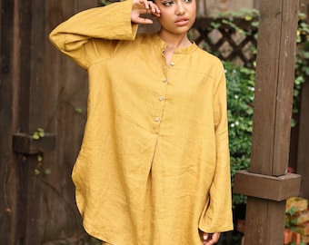 Blusa HIDA em linho ocre, túnica de linho de corte solto, sob medida.