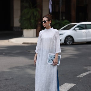Vietnamese long dress, Vietnam dress culture, Silk ao dai for women, Ao dai women modern, Plus size ao dai, Modern Vietnamese clothing AS51