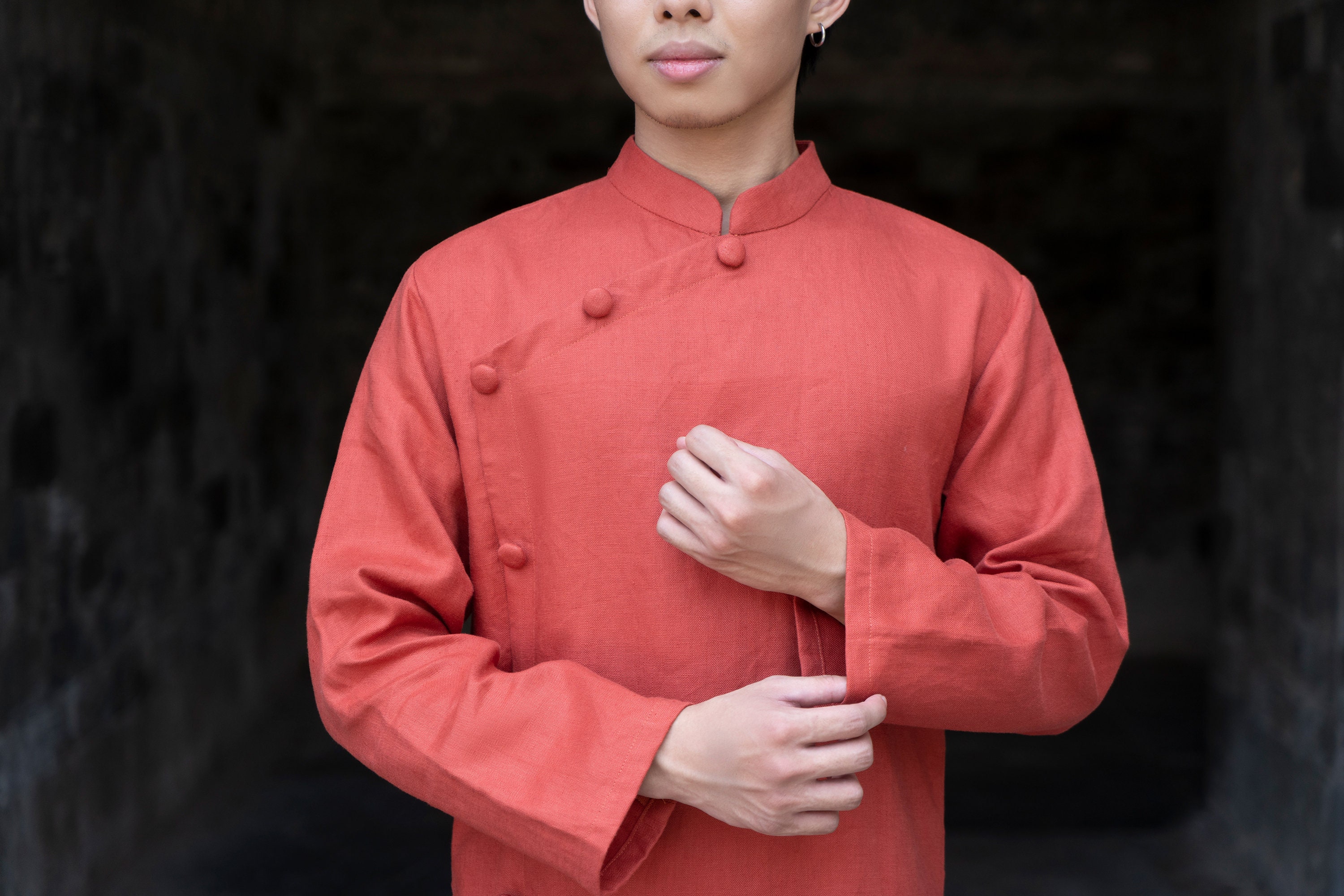 Linen ao dai men modern, Men Vietnamese tunic dress, Vietnam 