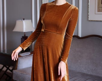 ISOBEL / Vestido de noche de terciopelo / Manga larga / Espalda descubierta / Hecho a medida