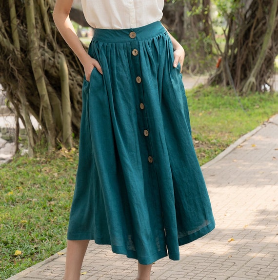 Button 2025 closure skirt