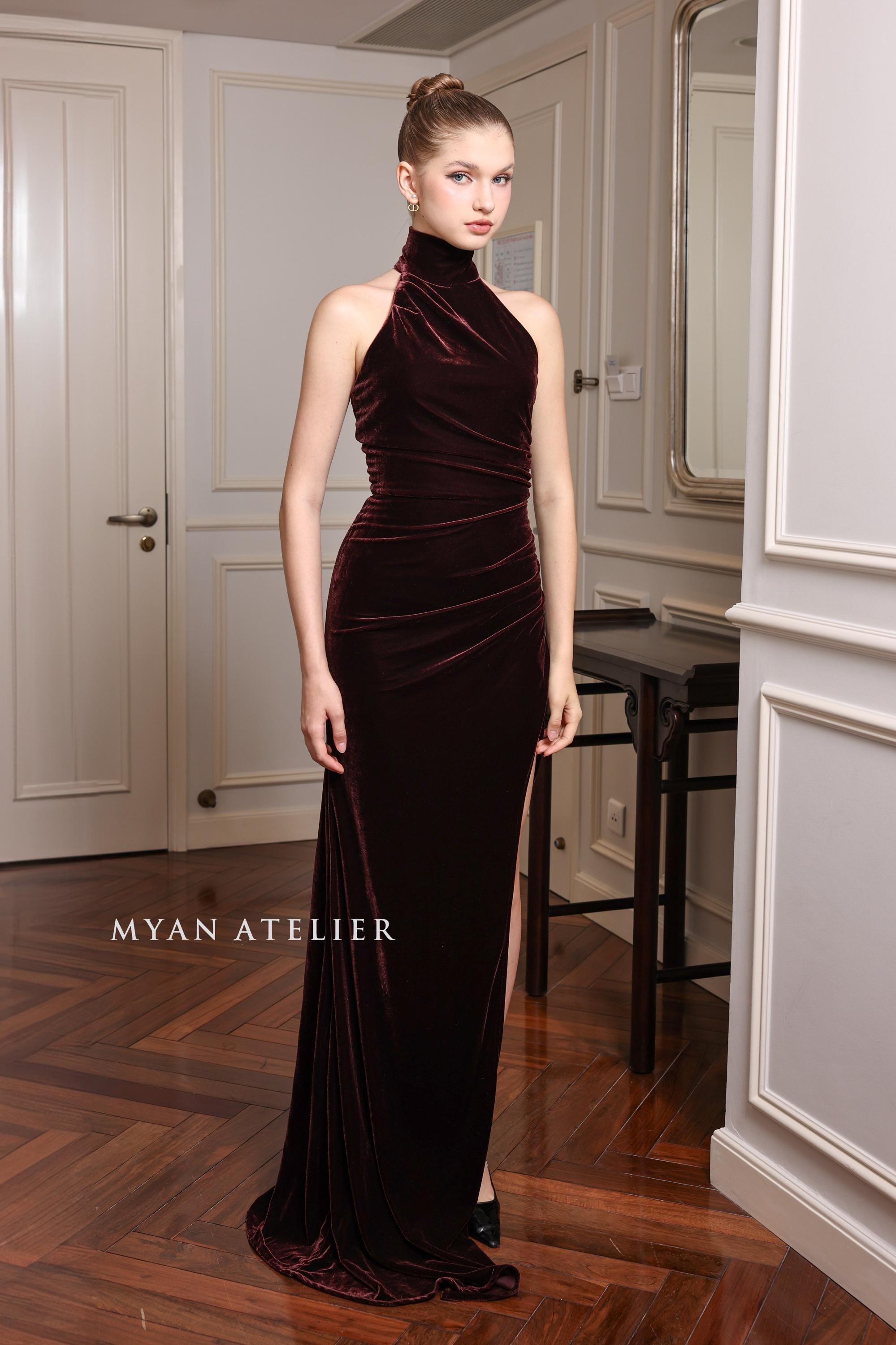 taylor velvet halter dress ORAYA | Evening | Neck | Draped High Slit Mini dress with