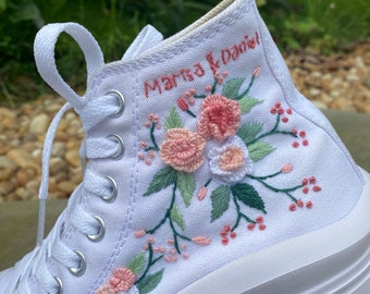 3D Floral embroidered converse ROSIER, Custom bridal flat shoes, Unique wedding sneakers with name dates, Boho wedding shoes, Wedding vans