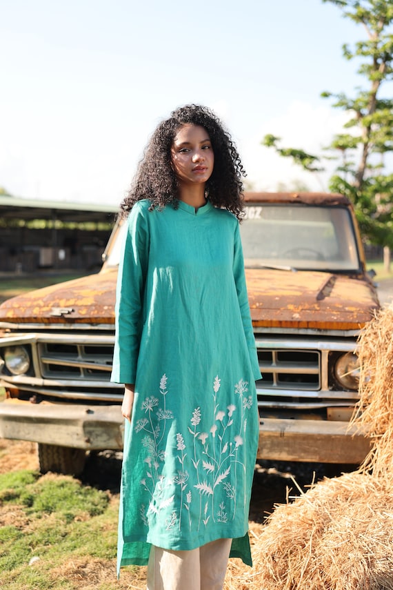 Hand embroidered ao dai women linen, Vietnamese tunic dress, Custom ao dai, Modern ao dai dress, Casual ao dai, Custom size ao dai ELA-W39 Hand embroidered ao dai women linen, Vietnamese tunic dress, Custom ao dai, Modern ao dai dress, Casual ao dai, Custom size ao dai ELA-W39