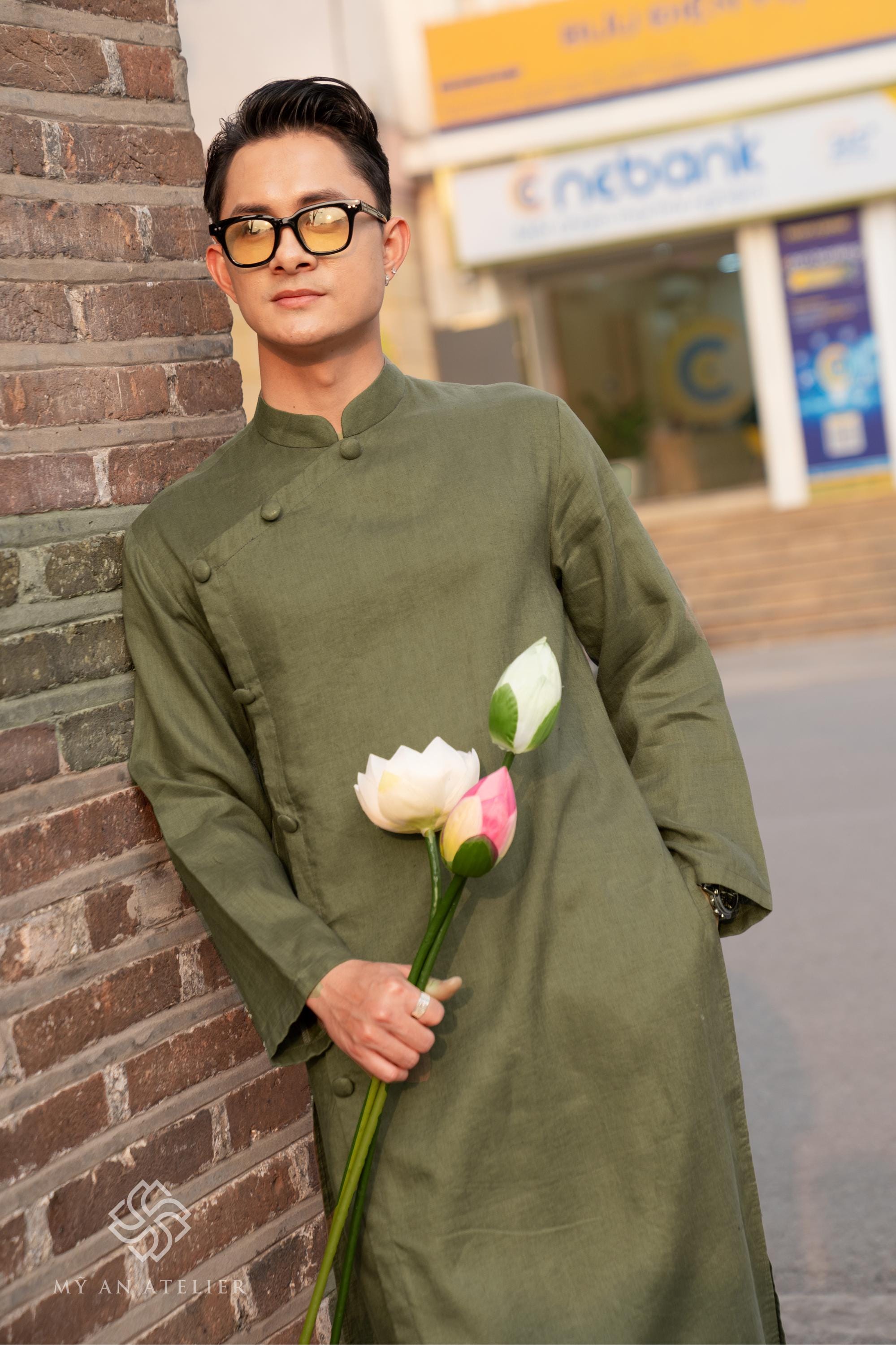 Linen Vietnamese long dress men, Men Vietnamese tunic dress, Ao 