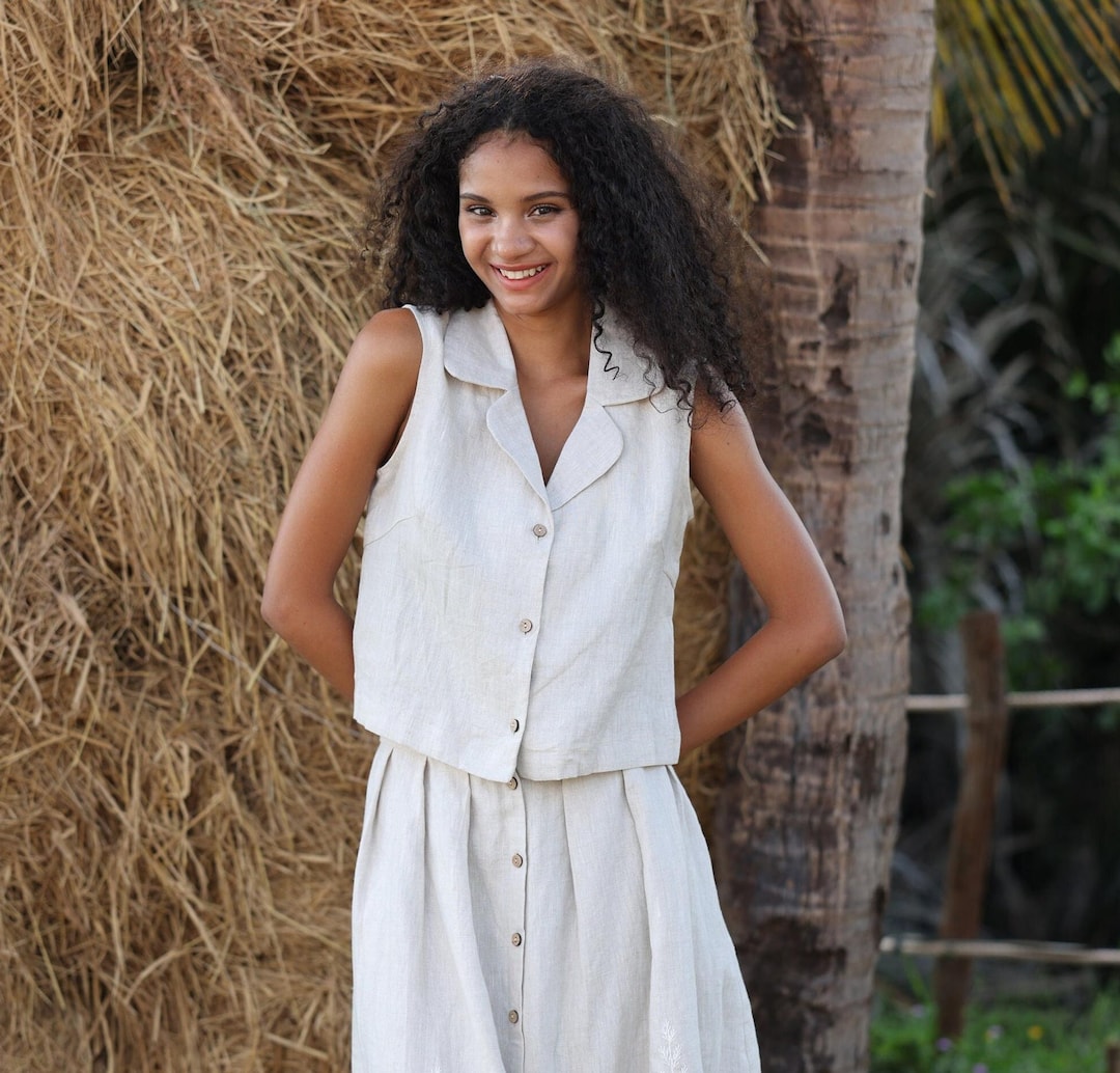 トップス SLUB LINEN VEST V Neck Linen Vest Top BEAU, Cream Sleeveless Button-down Tops
