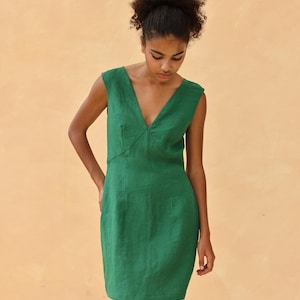 cecilia bodycon midi dress emerald Cecilia Bodycon Midi Dress Emerald Green - Size 6 - Beginning Boutique
