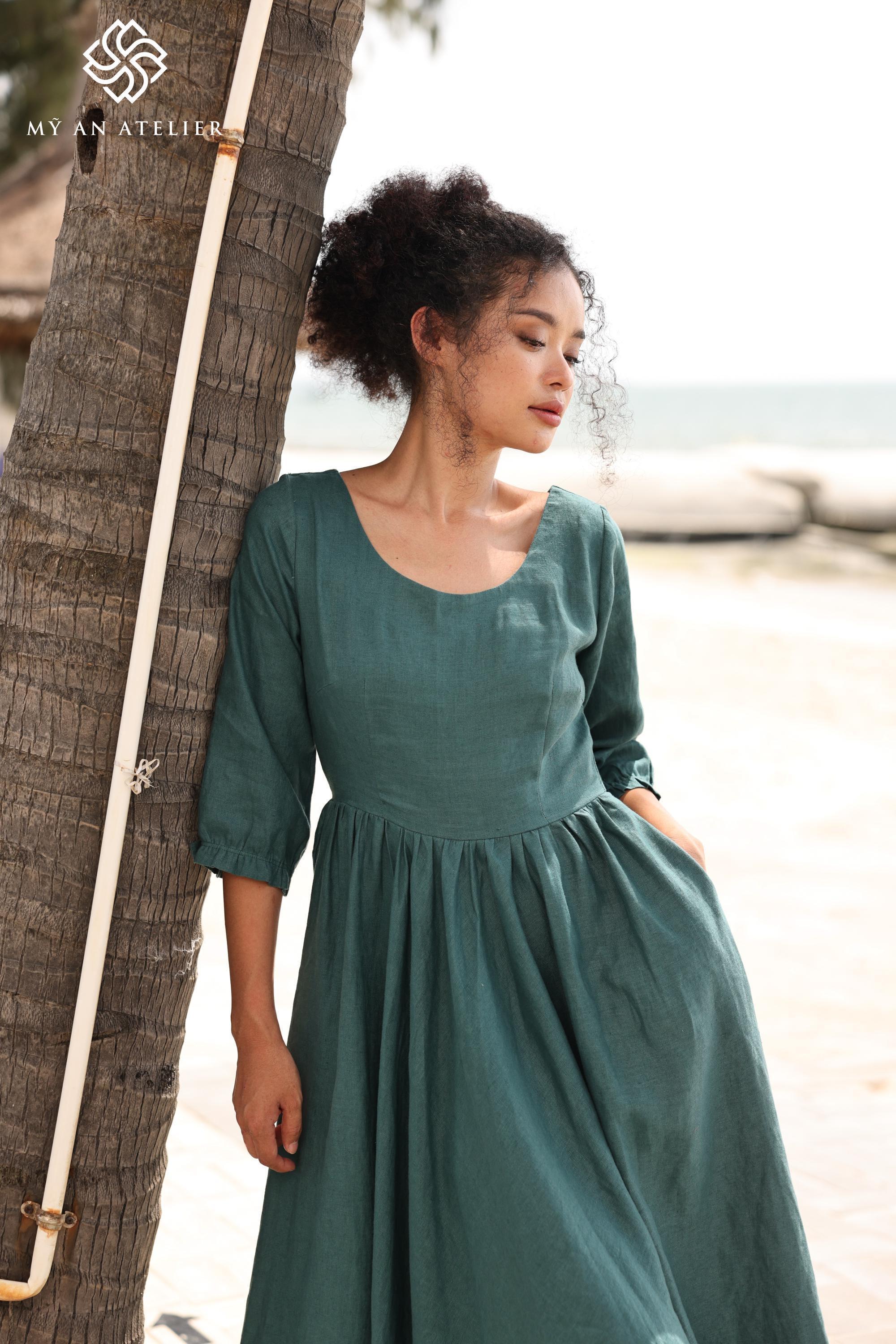 linen scoop neck dress EILEEN FISHER Organic-Linen Scoop-Neck Dress