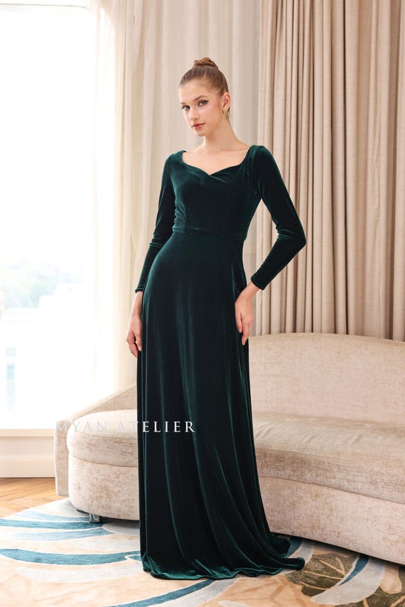 Long sleeve velvet evening dress MONROE, Sweetheart neckline velvet gown, Bridesmaid velvet dress, velvet dresses for women, Custom dress